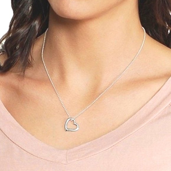 Simple Elegant 925 Silver Heart Necklace - Picture 3 of 5